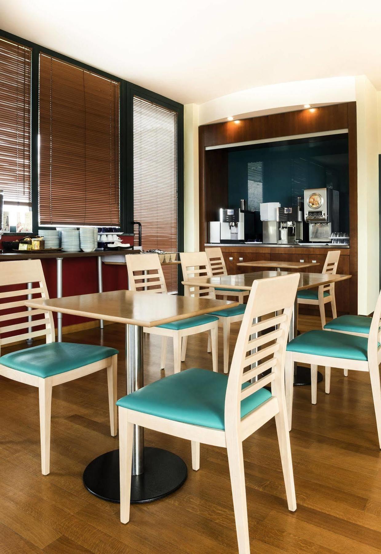 Hotel Ibis Firenze Prato Est Кампи-Бизенцио Экстерьер фото